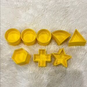 Tupperware Shape-O-Ball Toy  8 misc Shaped Replacement Pieces only